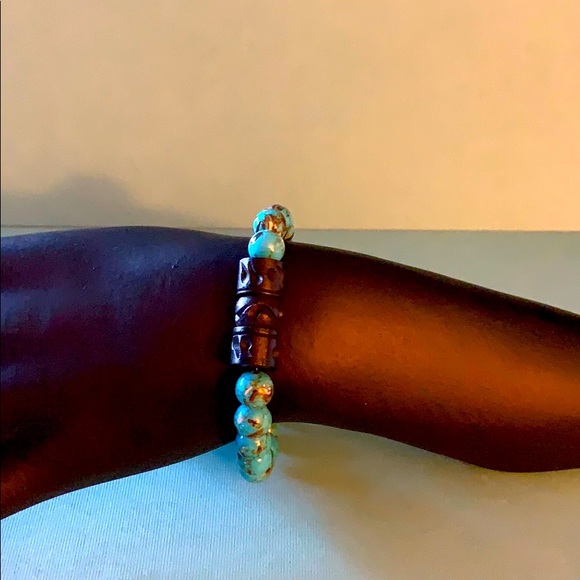 Mosaic Shell Turquoise Bracelet - Picture 2 of 2